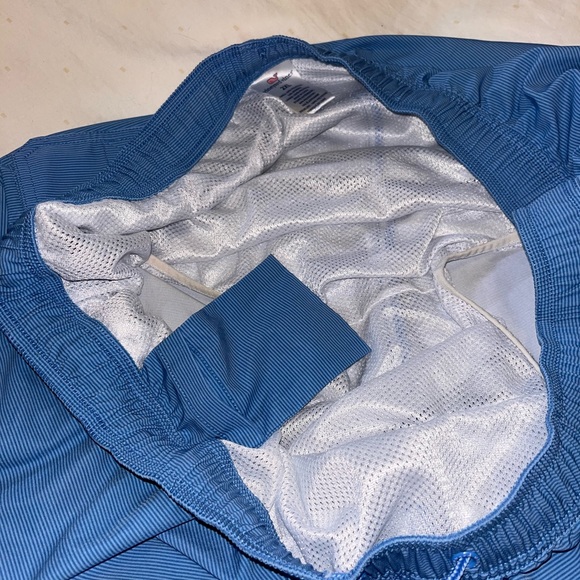 Vineyard Vines 7inch Chappy swim trunks - Picture 7 of 10